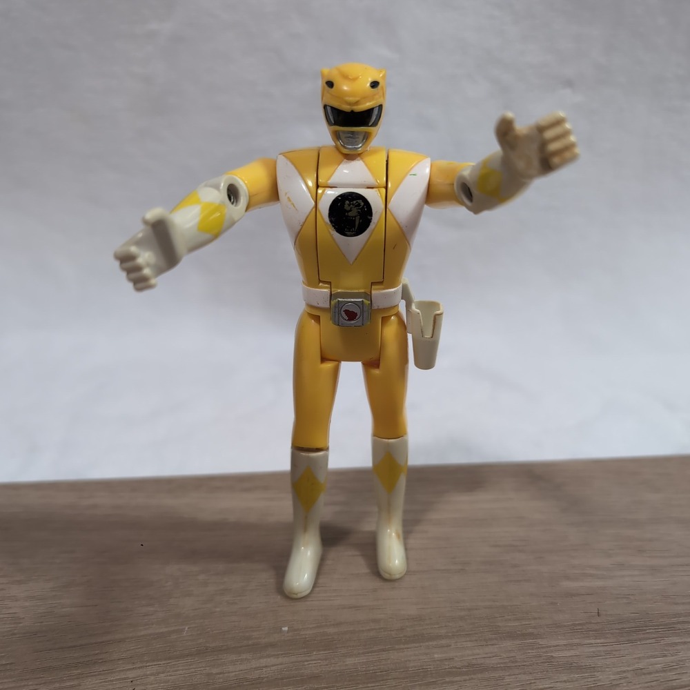 1993 Mighty Morphin Power Rangers Trini Yellow Ranger Bandai Flip Head Auto